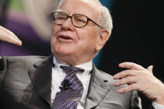 warren buffett a donat actiuni de 13 miliarde de dolari catre fundatiile copiilor sai 6912da52b8732