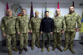 zelenski o noua vizita pe front in plin scandal de coruptie unde a ajuns presedintele ucrainean 6915e6c623123