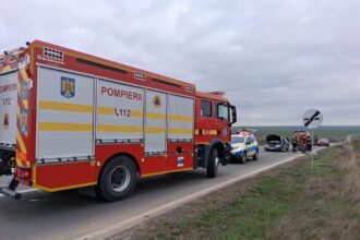 accident grav intre crucea si stupina o persoana este incarcerata 693d68447547e