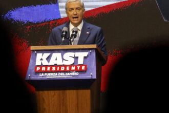 alegeri in chile electoratul vireaza spre dreapta si l alege pe jose antonio kast in functia de presedinte 693fa9e987db6