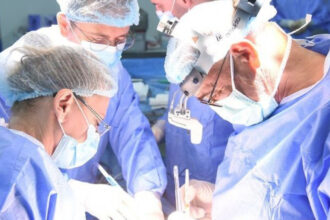 avea dureri puternice dar a amanat vizita la medic ce boala grava avea o femeie si cum a fost tratata 69369296192fa