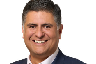 bryan lanza fost consilier al lui donald trump si care a spus ucrainei ca crimeea este pierduta este consultant pentru lukoil 693c7322c6b2f