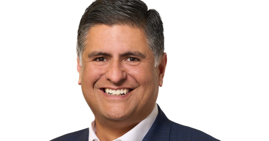 bryan lanza fost consilier al lui donald trump si care a spus ucrainei ca crimeea este pierduta este consultant pentru lukoil 693c7322c6b2f