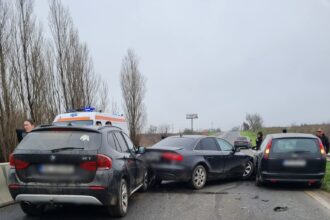 carambol cu 4 autoturisme la iesire din mangalia aproape de herghelie 6947ea0441fd2