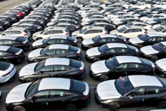 china umple lumea cu masini pe benzina pe care nu le poate vinde acasa exporturi uriase ajung in europa de est si africa reuters 692e9ee76b3d3