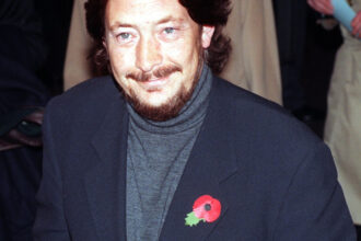chris rea celebrul cantaret si compozitor de rock si blues a murit la varsta de 74 de ani 6949664e0ef14