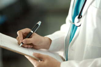 cnas a supus dezbaterii publice ordinul cu modificarile convenite la ultimele negocieri cu medicii noutatile prevazute 694c419fecbcb