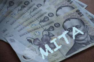 comisar sef de politie prins in flagrant cand primea 10 000 de lei mita in parcarea unui fast food din giurgiu 693351722a31f