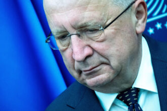 comisarul european pentru aparare il acuza pe trump ca vrea dezbinarea uniunii europene unitatea ue este impotriva intereselor sua 6939ace872908