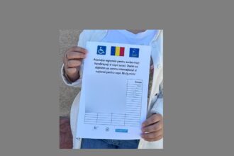 constanta doua tinere care apelau la mila publica sub un pretext caritabil fals depistate de jandarmi iata ce au declarat oamenilor legii 692ef24e12336