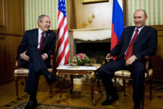 cum vedea vladimir putin aderarea ucrainei la nato in discutiile cu george w bush o confruntare pe termen lung 694d690d59af4
