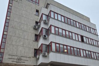 de la 1 ianuarie 2026 platforma revisal nu va mai fi operationala angajatorii sunt invitati sa finalizeze inrolarea in reges online pana la sfarsitul acestui an 693957aaf0726