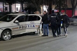 doi barbati din medgidia retinuti pentru camata si santaj 6953ae880b700