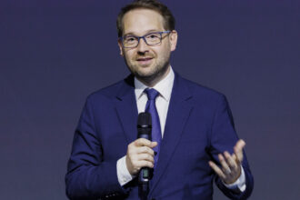 dominic fritz ii cere ministrului justitiei sa l demita pe seful dna dupa ancheta recorder 693a86f8ce7c9