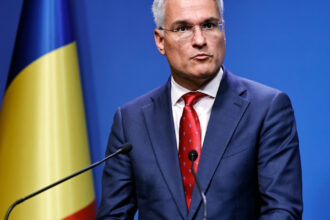 dragos pislaru anunta ca va sesiza parchetul european pentru achizitiile de microbuze electrice pentru elevi la suprapret 6936961298e67