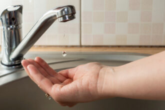 exclusiv daniel david n ai cum sa mergi la scoala fara apa potabila cat timp vor mai face copiii din localitatile afectate cursuri online 692ec21e71ae2