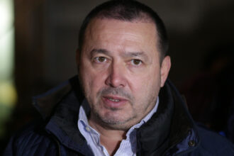 fostul deputat catalin radulescu cunoscut ca mitraliera achitat in cazul titlului de revolutionar decizia nu e definitiva 6941ae948b44b