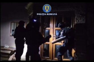 foto arme munitie si caini de vanatoare perchezitii cu politistii de la fortele speciale la braconieri 6939afba9c6f4