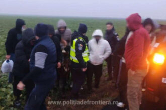 foto migranti din zona orientului mijlociu care au intrat fraudulos in romania au fost descoperiti de politistii din constanta 694e7b248217a