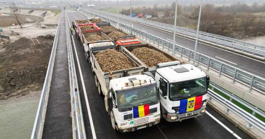 foto podul rutier dintre romania si ucraina peste raul tisa a trecut testele de rezistenta cand va fi deschis circulatiei 693a9bff35fb2