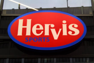 hervis se retrage din romania piata s a indepartat de activitatea noastra de baza 6933051c463ef