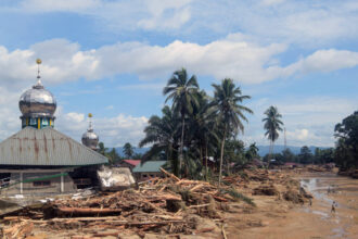 indonezia renunta la artificiile de anul nou in semn de solidaritate cu victimele inundatiilor devastatoare 6952573a8e63a