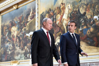 kremlinul anunta ca vladimir putin este pregatit sa discute cu emmanuel macron 6947b25ecbd63