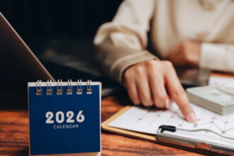 libere legale in 2026 cinci zile nelucratoare in ianuarie pentru angajati calendar complet al minivacantelor pe tot parcursul anului 6953bdc769c97