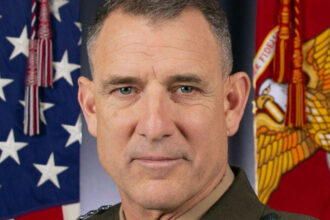 locotenent generalul francis l donovan a fost numit de trump la conducerea comandamentului american de sud 6946993e1b3d1