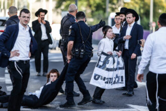 noua criza din israel recrutarea evreilor ultraortodocsi pentru serviciul militar scutirea de a face armata fusese instituita in 1947 69311ebbc56b0