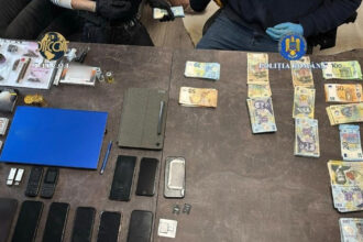 noua persoane au fost retinute intr un dosar privind introducerea drogurilor in penitenciare alte cinci sunt cautate 6931964449720