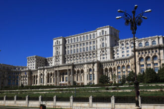palatul parlamentului ar putea fi scutit de impozitul pe cladiri proiectul de lege a trecut de senat 6942cb1d63c52