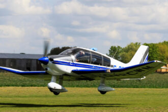 patru piloti francezi cu varste cuprinse intre 18 si 25 de ani au murit dupa ce s au prabusit cu un avion in pirinei 6936fc001df96