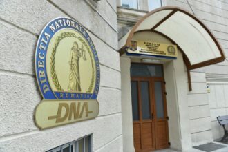 perchezitii dna peste 250 000 de euro gasiti in casa unei primarite de comuna 6932c3b2aad42