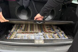 peste 2 800 de pachete de tigari de contrabanda descoperite pe dc 34 de politistii de frontiera constanteni 69367579b8c82