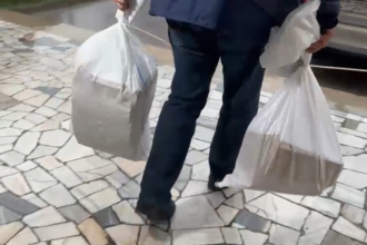 pregatirile pentru alegerile partiale din lumina si dobromir pe ultima suta de metri au fost predati sacii cu buletinele de vot 69343c0f0efbb
