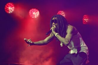rapperul wiz khalifa si a recunoscut vinovatia in scris dar nu s a prezentat la proces judecatorii a transmis publicului larg un mesaj de normalizare a unei conduite ilicite 6945dceaecaa8