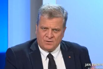 scandal cu diplome false in polonia ambasadorul polonez la paris a fost suspendat in urma unei anchete pentru trafic de influenta 694cdfc06fedc