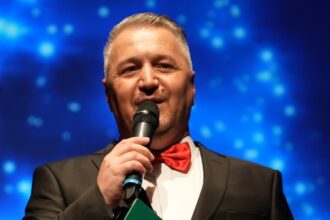 scena redactie si excelenta culturala valentin ispas actorul din spatele unei gale memorabile 6945eaeea7e59