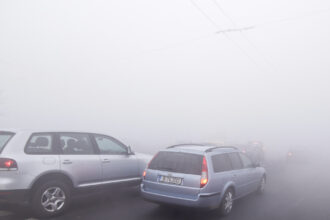 trafic ingreunat de ceata densa in mare parte din tara si risc de polei recomandarile politiei pentru soferi si pietoni 6946d887ecd14