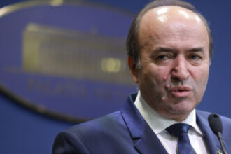tudorel toader cred ca ccr va respinge obiectiile de neconstitutionalitate s a creat o presiune cu privire la pensiile magistratilor 6952f8c0a4727