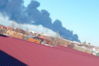 ucraina a lovit un important port petrolier rus provocand un incendiu vizibil din spatiu 694d45daaa871