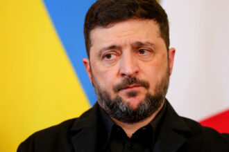 ultimatumul lui donald trump pentru volodimir zelenski presedintele ucrainean trebuie sa raspunda in cateva zile la planul de pace 69387b8f9b926