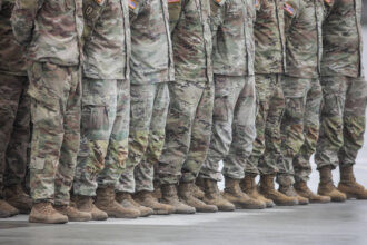 un tanar soldat de la unitatea militara din deva a fost gasit impuscat in cazarma ancheta preluata de parchetul militar 6949861e73e60