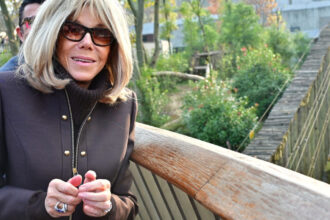 val de critici impotriva lui brigitte macron dupa ce a numit mai multe activiste feministe tarfe proaste 693842d76e160
