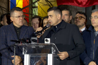 video alegeri bucuresti 2025 george simion democratia a fost calcata in picioare reactia liderului aur dupa inchiderea urnelor 6935df5c94a45