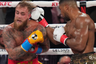 video box anthony joshua l a invins prin ko in runda a sasea pe jake paul la miami fostul youtuber ar putea avea o fractura la maxilar 694bb6129bb54