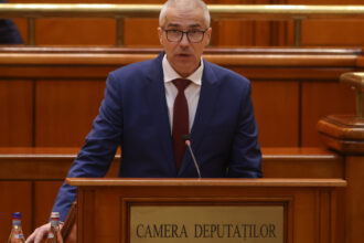video camera deputatilor dezbate motiunea simpla depusa de aur pe justitie radu marinescu este invitat si la ora guvernului de catre usr 69494a6178fb4