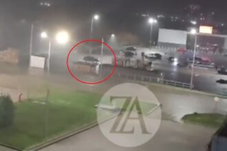 video drifturi ilegale in parcarea de la carrefour constanta soferii teribilisti isi ambaleaza motoarele spre groaza locatarilor din zona 69348ce8c7279
