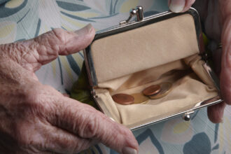 video fara imprumuturi nu se poate sarbatori pe datorie pentru mii de romani cum arata masa de craciun pe caiet 693bb8cee44d9